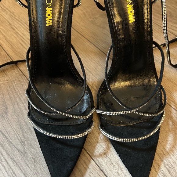 fashion nova heels - Picture 1 of 3